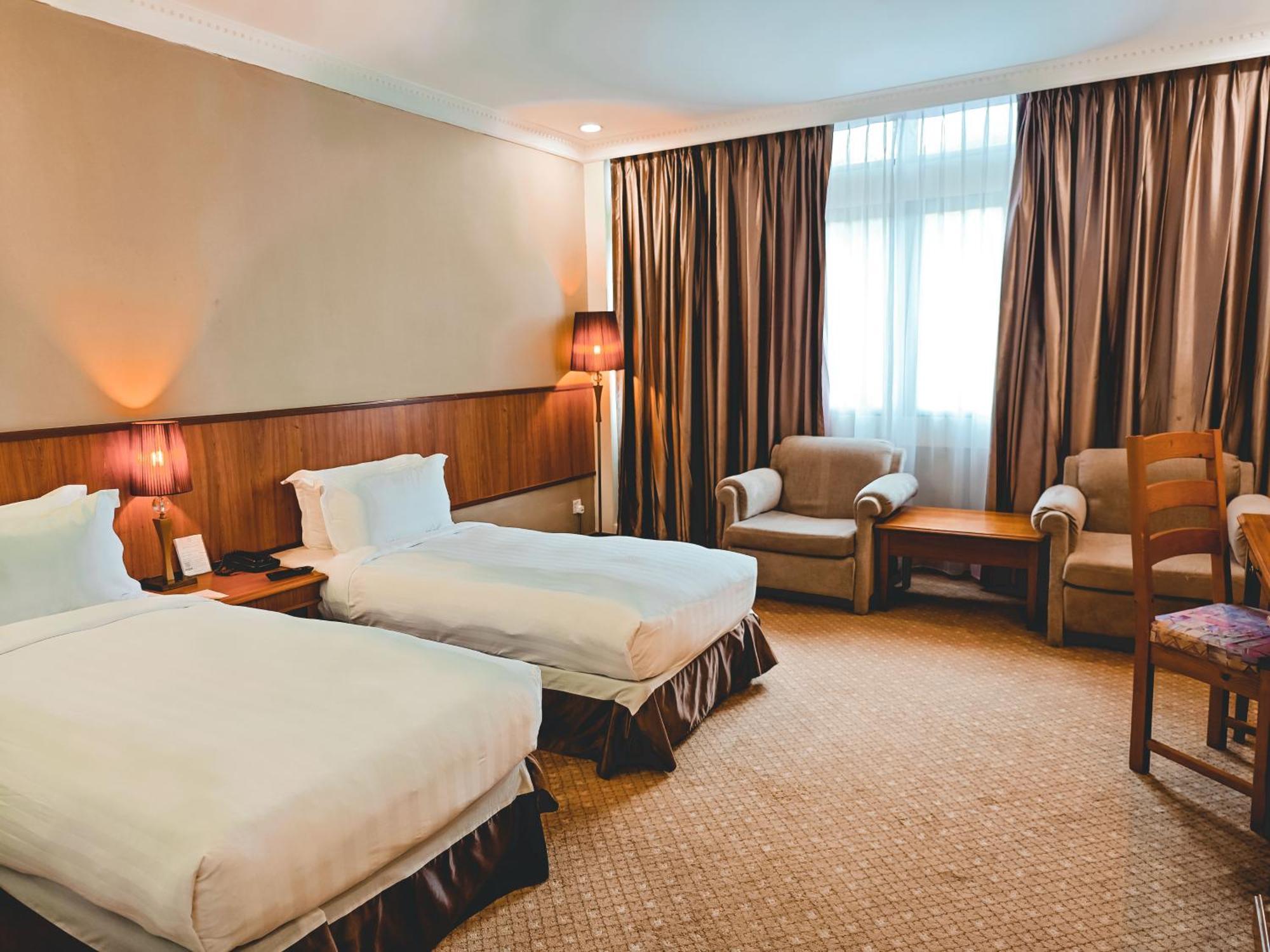 สตาร์ ลอดจ์ Hotel กัมปงเจอรูดง ภายนอก รูปภาพ