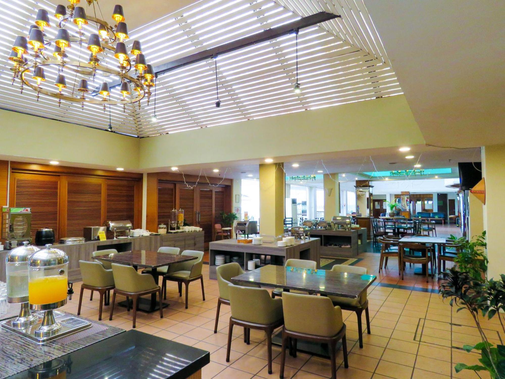 สตาร์ ลอดจ์ Hotel กัมปงเจอรูดง ภายนอก รูปภาพ